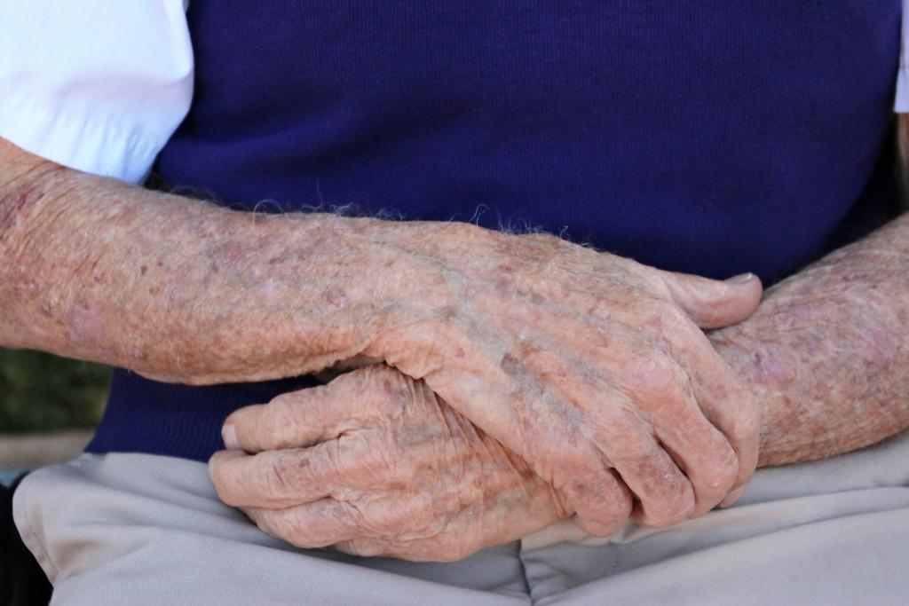 The hands of 96-year-old Santa Anita icon John Shear. (Julie June Stewart photo)
